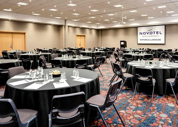 Hotel Novotel Lakeside 5*