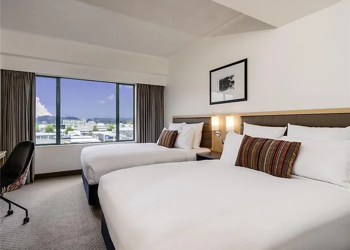 Novotel Lakeside Hotel