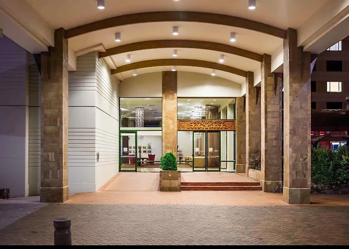 Hotel Novotel Lakeside 5*