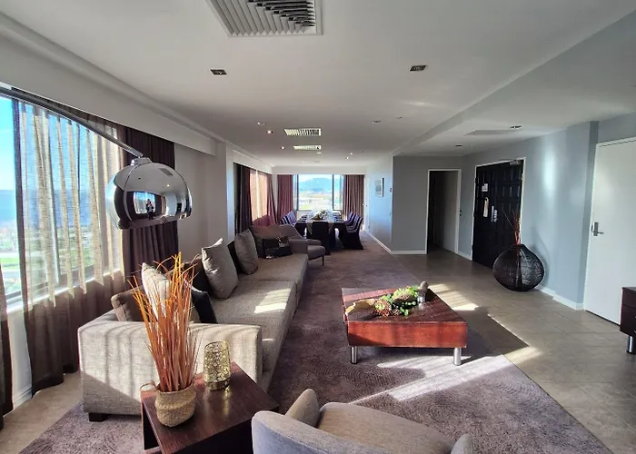 Hotel Novotel Lakeside 5*